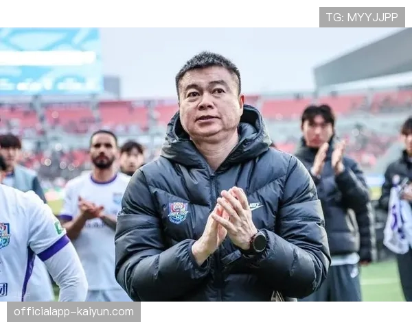 于根伟谈津门虎保级形势：伤病困扰下的战术调整与球员动员